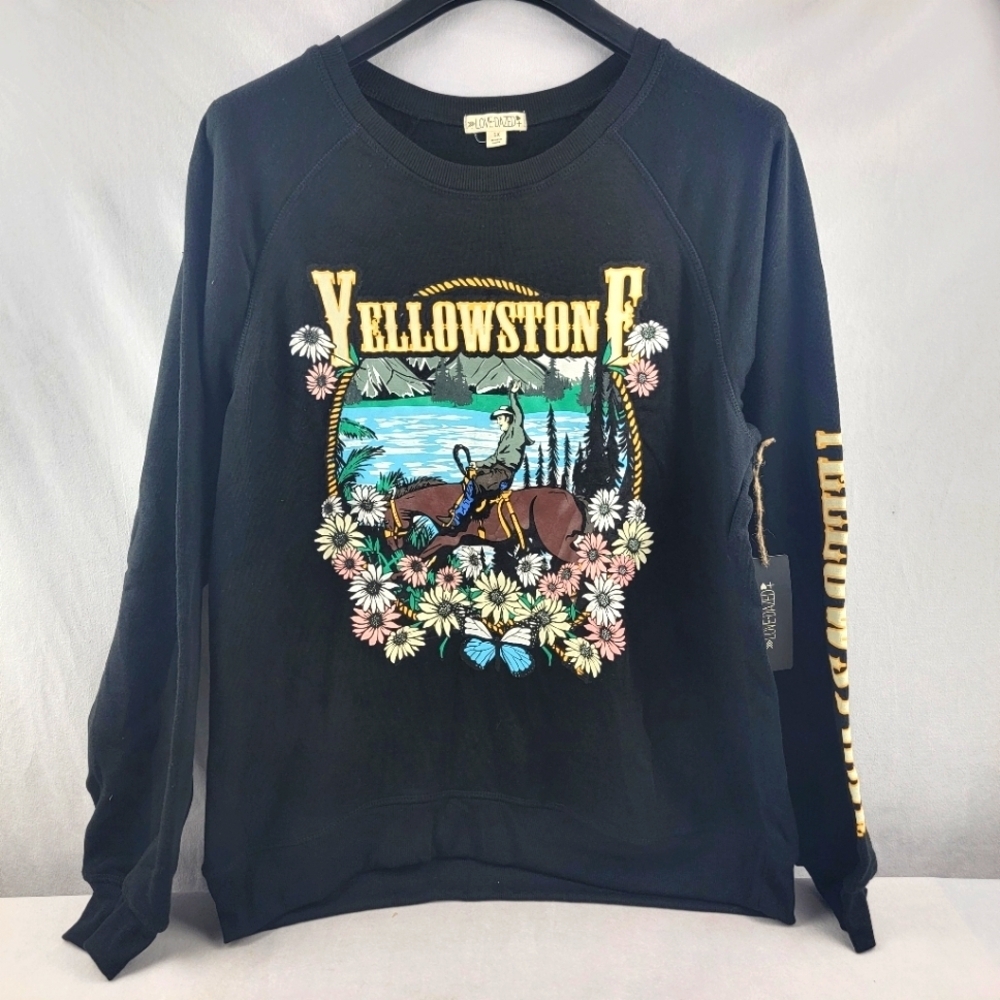 NWT Love and Dazed Yellowstone sweatshirt Size 1X